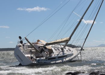 accident de bateau : voilier échoué